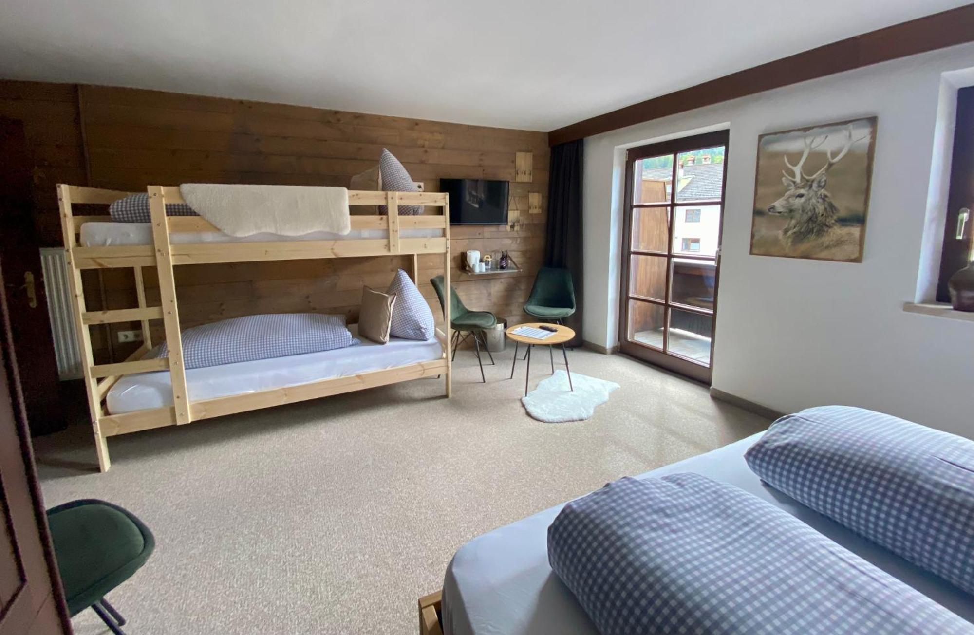 Pensjonat Haus Tirol *